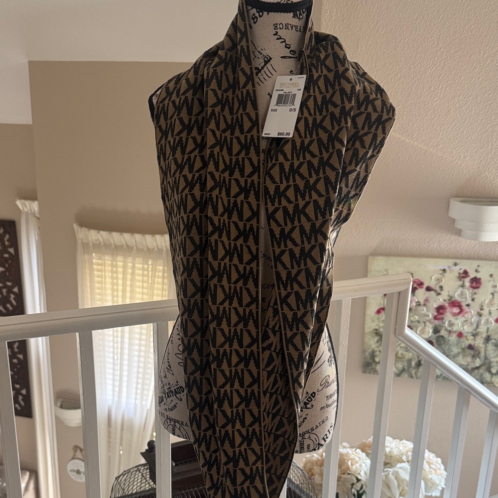 Michael Kors Tan and Black Monogram Infinity Scarf